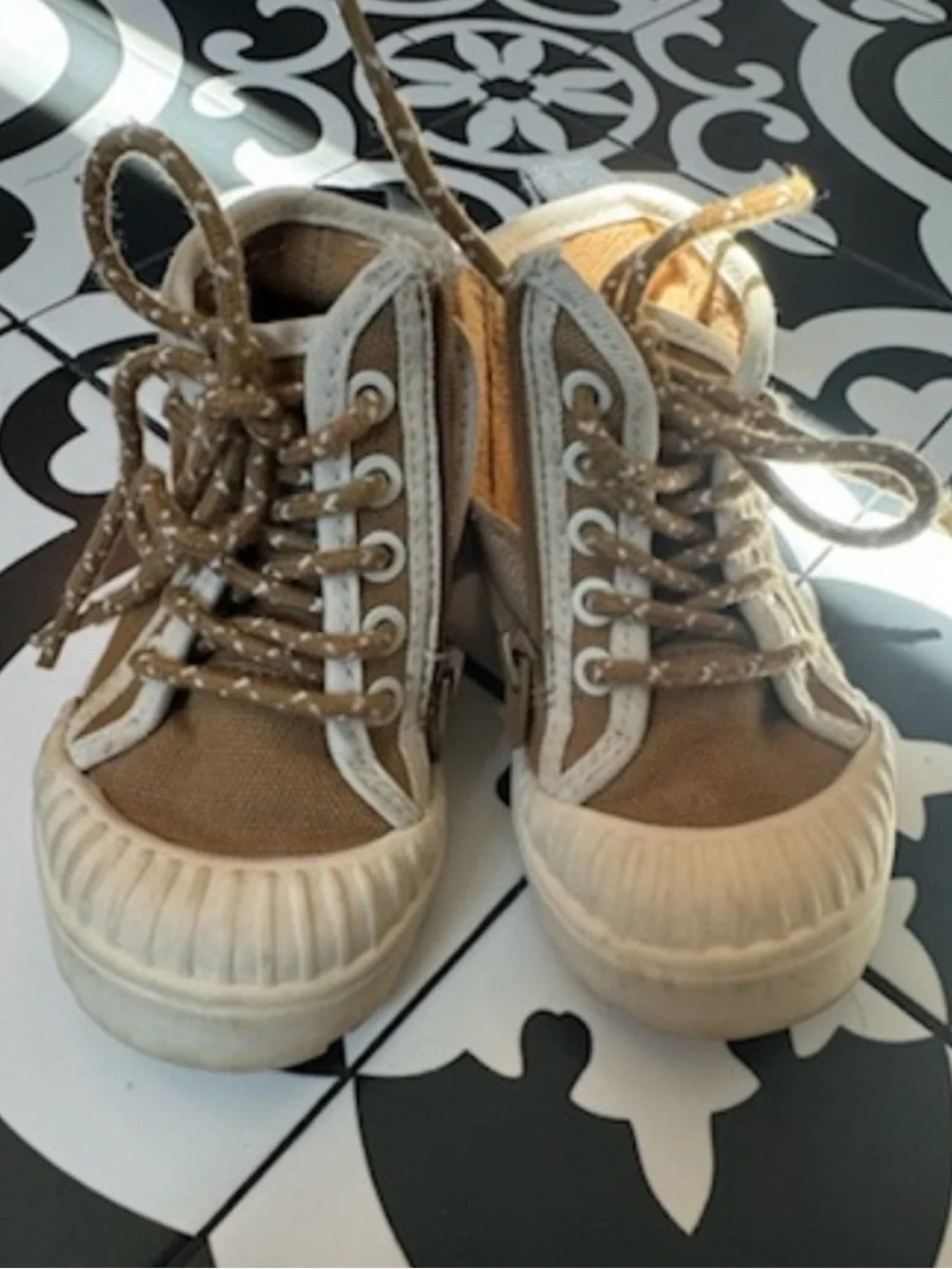 ZARA Toddler/Baby Shoes Khaki Brown Canvas Zip-Up Sneakers EU 21 / US 5.5